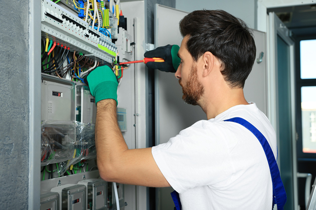 Nieder­spannungs­anlagen bei Elektrotechnik Mank in Lauterbach - Allmenrod